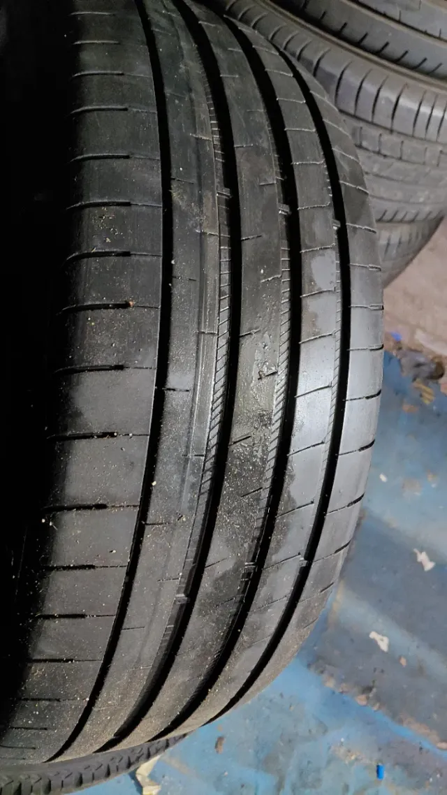 Neumático 225/45/17