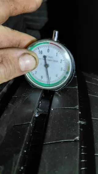 Neumático 225/45/17