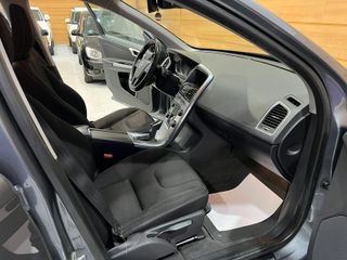 VOLVO XC60 2.0 D3 Momentum Auto