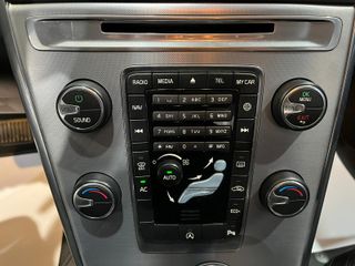 VOLVO XC60 2.0 D3 Momentum Auto