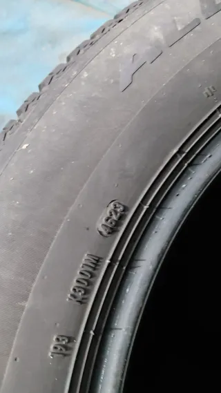 Neumático 235/60/18