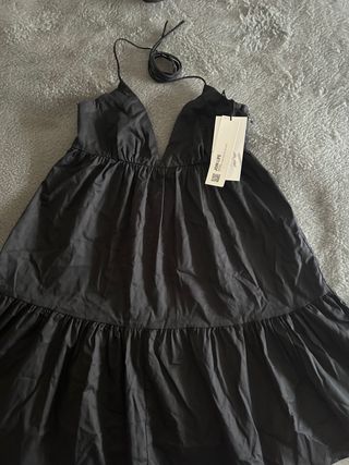 Vestido negro Zara