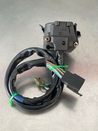 Piña Izquierda Kymco Kxct 125 2012