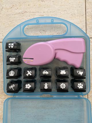 Kit de perforadoras con 12 figuras