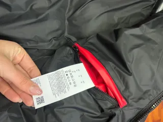 Giubbotto Hugo Bomber Nero/Rosso con gruccia