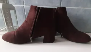 Botín  marrón oscuro