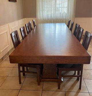 Mesa extensible hasta 6 metros con 10 sillas