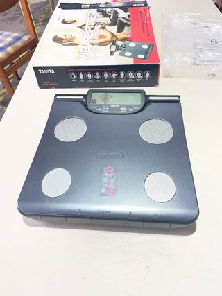 Báscula Tanita BC-613 Composición Corporal