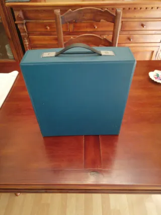 Máquina de escribir Olivetti Dora