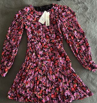Vestido Zara floral manga larga