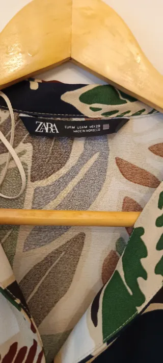 Blusa Zara Estampada Hojas Multicolor