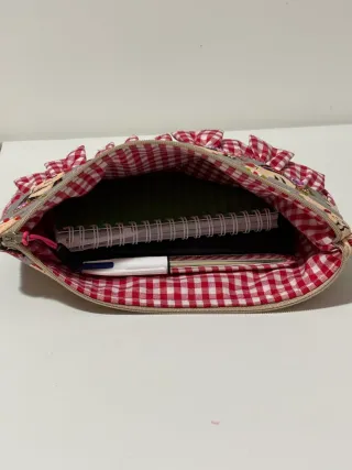 Funda portátil+neceseres(venta juego o por piezas)