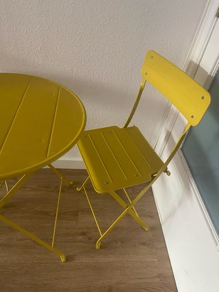 OPORTUNIDAD: Mesa y 2 Sillas Jardín IKEA Amarillas