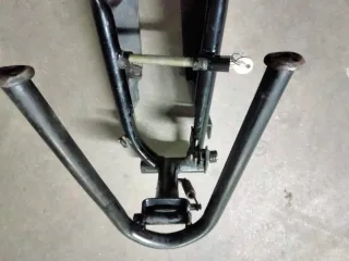 Mobylette basculante con bloqueo de rueda