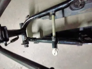 Mobylette basculante con bloqueo de rueda