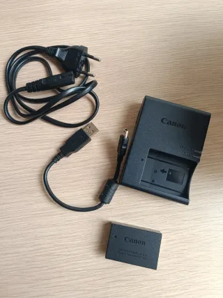 Cámara Canon EOS 200D + accesorios + 2 objetivos