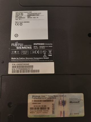 Portátil Fujitsu V5535 + cargador