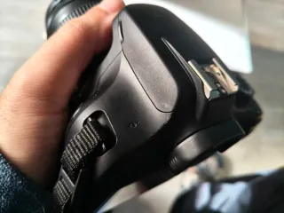 Cámara Canon EOS 4000D