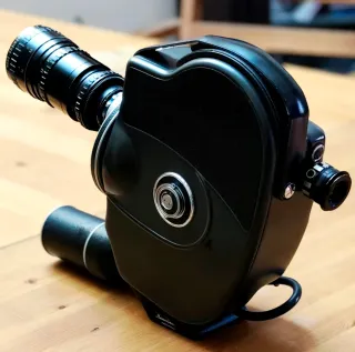 Cámara de cine antigua