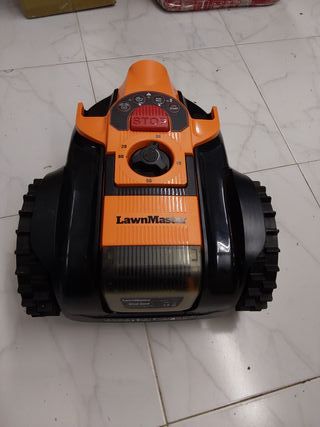 Robot tosaerba LawnMaster VBRM16 OcuMow™ per giardini da 100 m², taglio 20-60 mm, pendenza 35% con batteria