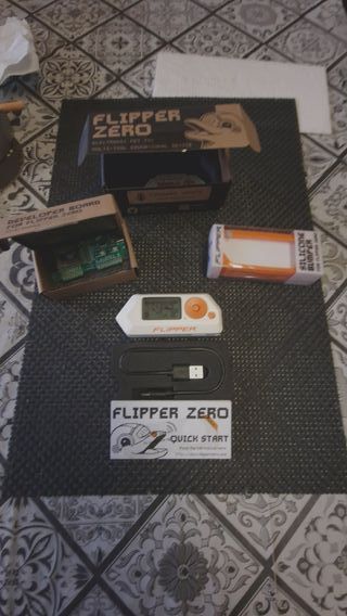 Flipper Zero Bianco