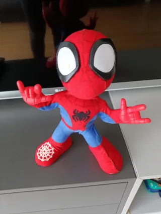 Spiderman Baila y Gatea