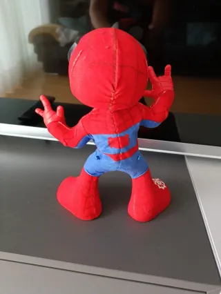 Spiderman Baila y Gatea