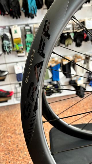 Juego Ruedas Miche Graff Gravel