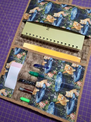 Funda agenda gatitos y fuentes