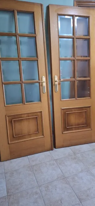 Puerta doble roble y cristal con marco