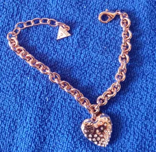 Conjunto Joyería Guess Corazón Dorado y Rosa