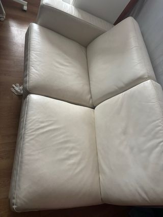 Sofá de piel blanco