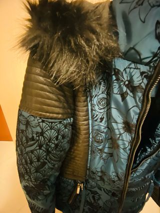 Abrigo Marca Koröshi Acolchado talla M