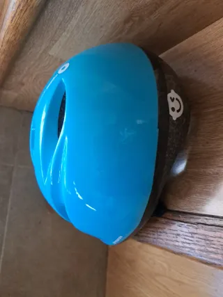 Casco de bici azul para niños
