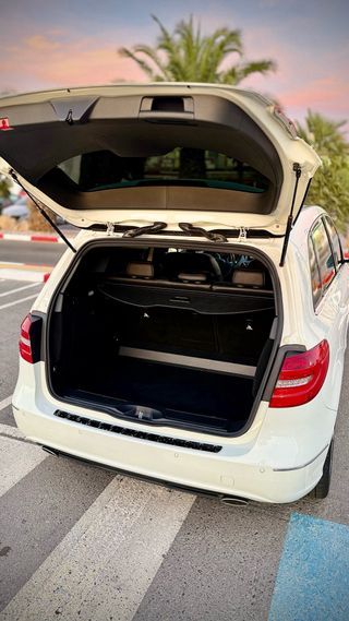 Mercedes-Benz B220 2014