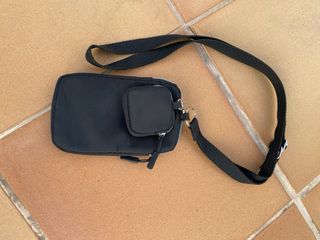 Funda móvil y ipods con correa