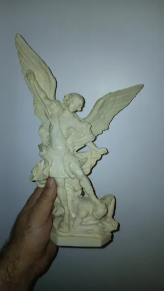 Figura San Miguel Arcángel