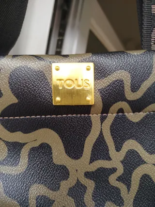 Bolso Tous Negro y Dorado