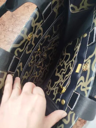 Bolso Tous Negro y Dorado