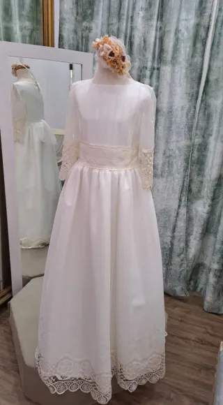 Vestido de Comunión Blanco Roto Encaje