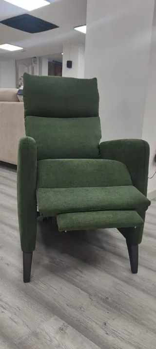 Sillón relax  moderno de tela verde
