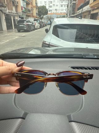 Gafas de sol Ray-Ban marrones y azules