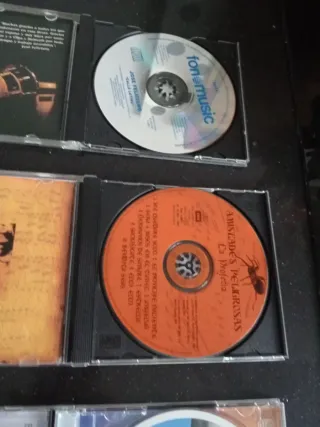 CDs Varios: Gun Gallus, Los Sabandeños, Paloma