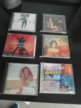CDs Varios: Gun Gallus, Los Sabandeños, Paloma