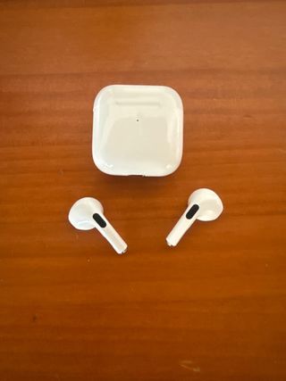 Auriculares inalámbricos blancos