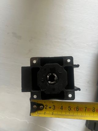 14 Patas Ajustables para Muebles