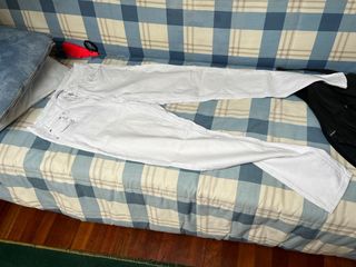 Pantalones blancos talla 36 marcas zara , hakei ..
