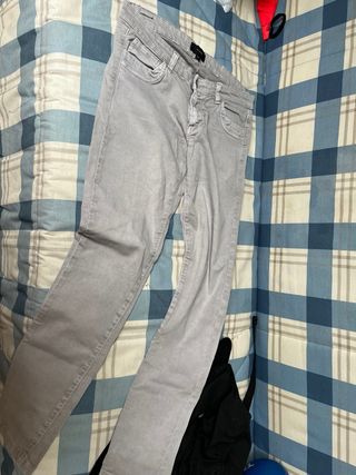 Pantalones blancos talla 36 marcas zara , hakei ..