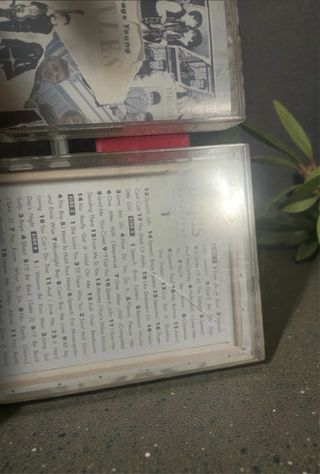 Set 2 Cassette Beatles Anthology 1