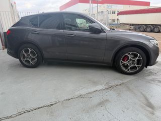 Alfa Romeo Stelvio 2022